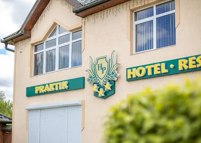 Praktik Hotel & Restaurant Берегове